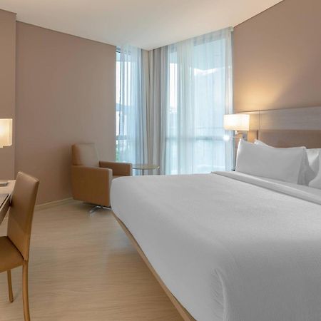 Ac Hotel By Marriott Santa Marta Экстерьер фото