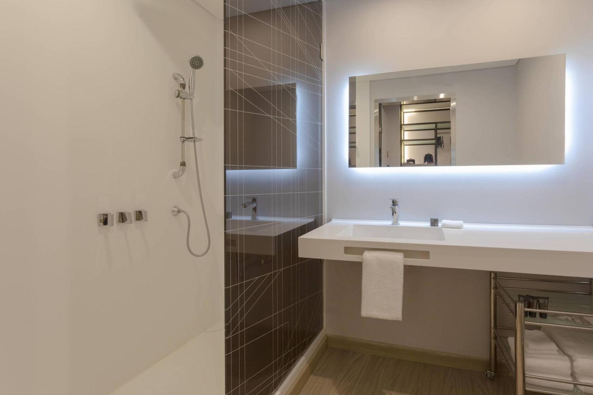 Ac Hotel By Marriott Santa Marta Экстерьер фото