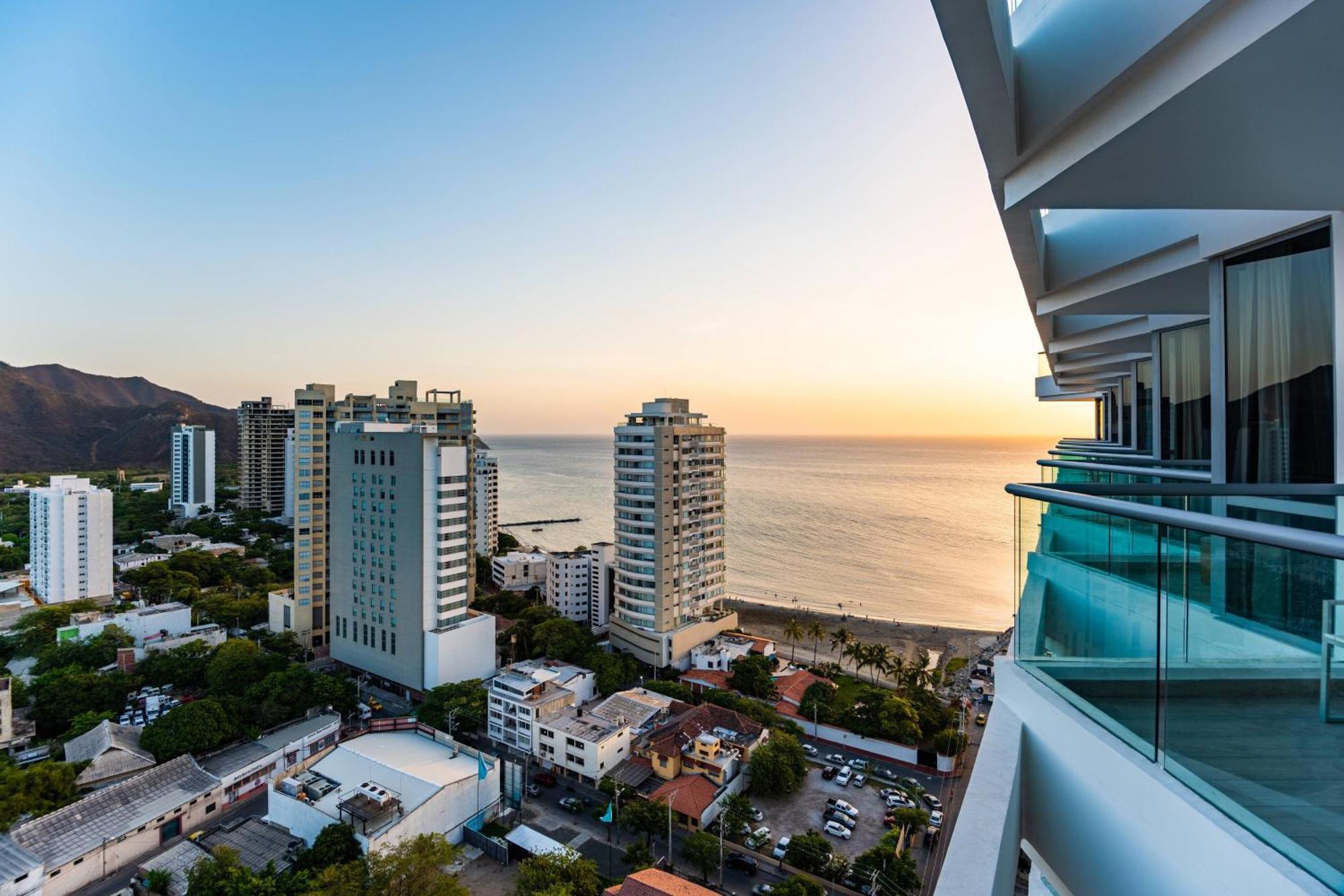 Ac Hotel By Marriott Santa Marta Экстерьер фото