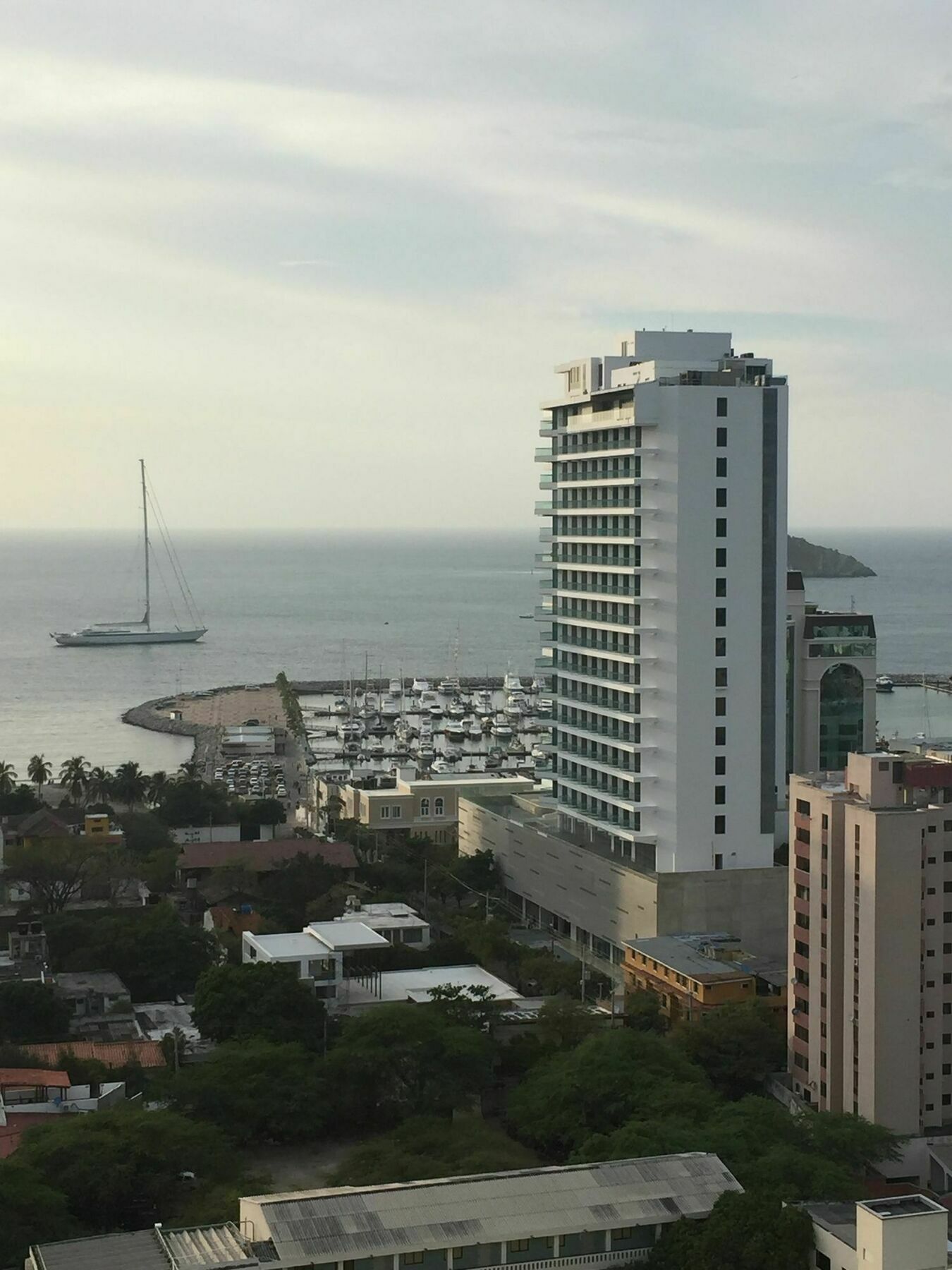 Ac Hotel By Marriott Santa Marta Экстерьер фото