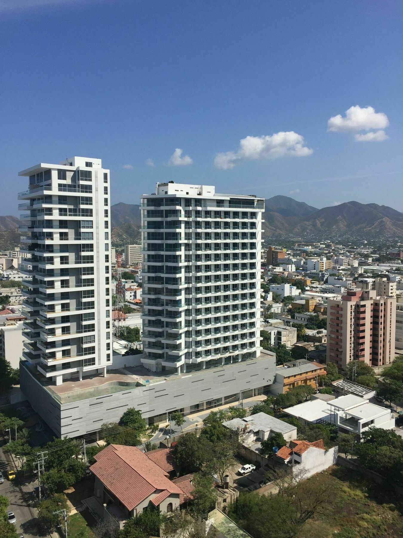 Ac Hotel By Marriott Santa Marta Экстерьер фото